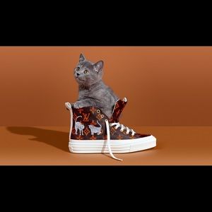 Louis Vuitton high top sneaker size 37.5